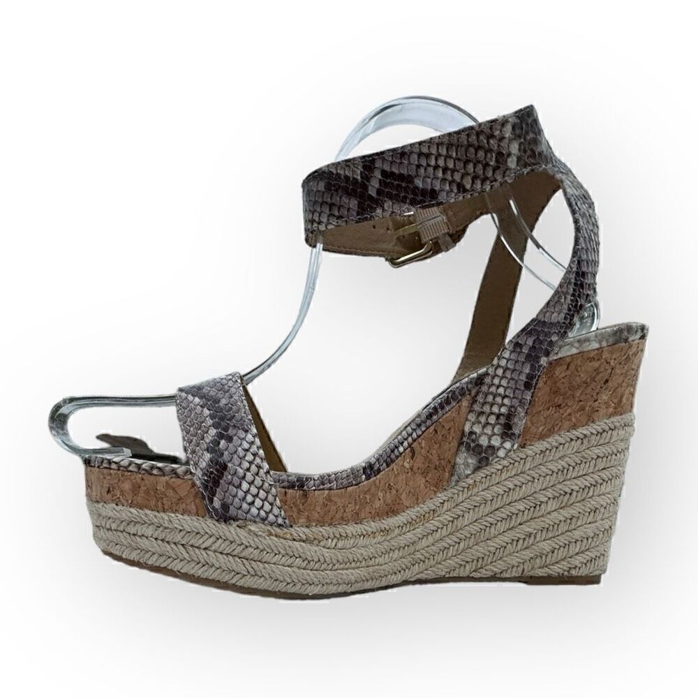 ADRIENNE VITTADINI PLATFORM ESPADRILLE Cari sandals grey snake skin print size 9
